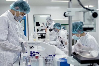 Việt Nam tiếp nhận công nghệ sản xuất vaccine mRNA của WHO
