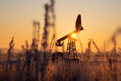 Giá dầu lập đỉnh, lên mức 115,50 USD/thùng