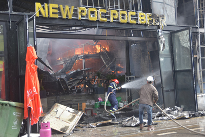 Hỏa hoạn thiêu rụi một nhà hàng tại TP Huế