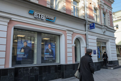 EU loại 7 ngân hàng Nga khỏi SWIFT, sắp tung gói trừng phạt thứ tư