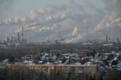 Điện Kremlin: Trừng phạt dầu mỏ Nga sẽ ảnh hưởng nghiêm trọng đến thị trường