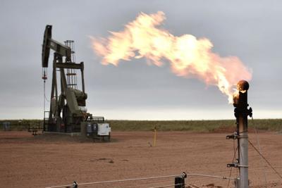 Giá dầu có thể lên 300 USD/thùng nếu năng lượng Nga bị trừng phạt
