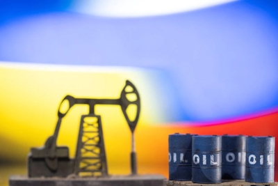 Mỹ cấm nhập khẩu dầu thô từ Nga đẩy giá xăng dầu tăng vọt
