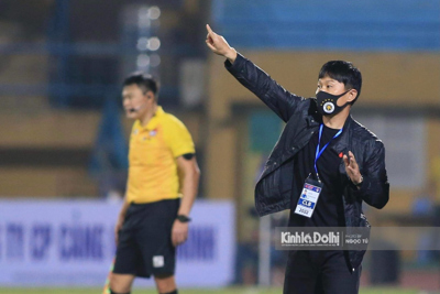 HLV trưởng Hà Nội FC: "Quang Hải chấn thương ở lưng"