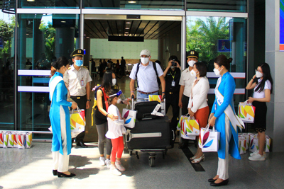 Du khách quốc tế bất ngờ trước sự chào đón của Đà Nẵng