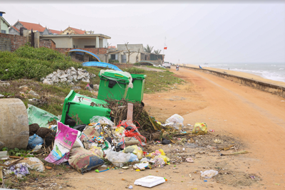 Quảng Bình: Bất cập trong xử lý rác thải ùn ứ ở Nhân Trạch
