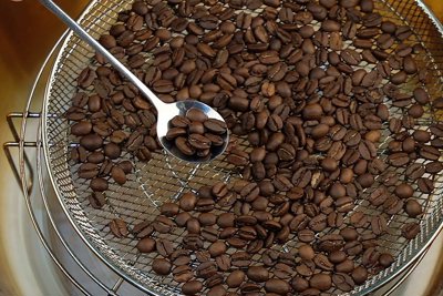 Giá cà phê hôm nay 2/4: Arabica tăng tiếp, mưa ở Tây Nguyên đẩy Robusta giảm