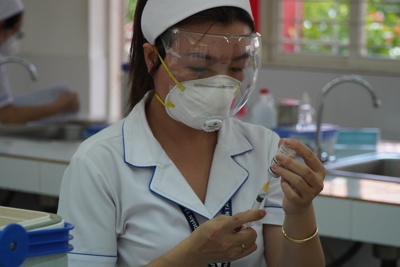 TP Hồ Chí Minh: Hoàn thành tiêm vaccine Covid-19 cho trẻ trước tháng 9/2022
