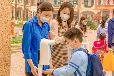 Chùm ảnh: Học sinh tại huyện Hoài Đức được đến trường, vui như ngày hội