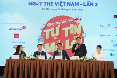 Trải nghiệm công nghệ thanh toán không dùng tiền mặt tại Ngày thẻ Việt Nam