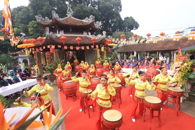 Lễ hội chùa Láng khai hội, đón chứng nhận di sản văn hoá phi vật thể