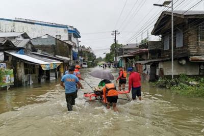 Philippines chạy đua cứu hộ sau khi bão Megi đổ bộ khiến 28 người chết