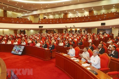 [Ảnh] Bộ Chính trị tổ chức Hội nghị quán triệt và triển khai Nghị quyết 11