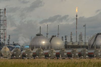 Báo New York Times: EU đã sẵn sàng cấm vận dầu mỏ của Nga