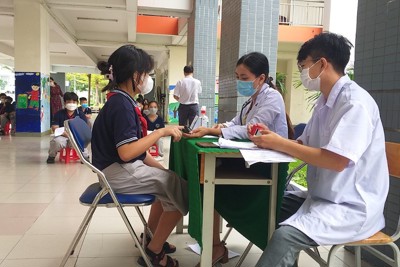 TP Hồ Chí Minh: Tiếp tục tiêm phòng cho học sinh lớp 6, dưới 12 tuổi