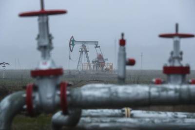 Ba Lan có thể hủy bỏ tất cả hợp đồng mua dầu mỏ của Nga