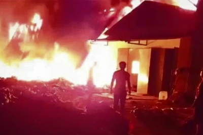 Hà Nội: Cháy lớn tại xưởng may ở Mỹ Đức, 1 người tử vong