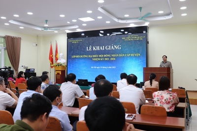 Hà Nội: Gần 400 học viên tham dự bồi dưỡng đại biểu HĐND cấp huyện 	