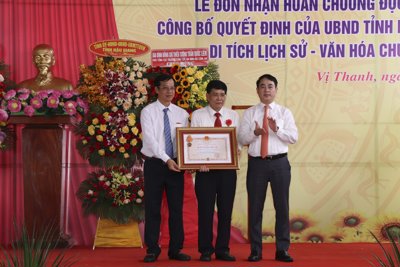 Hậu Giang: Thành phố Vị Thanh đón nhận Huân chương Độc lập hạng Ba