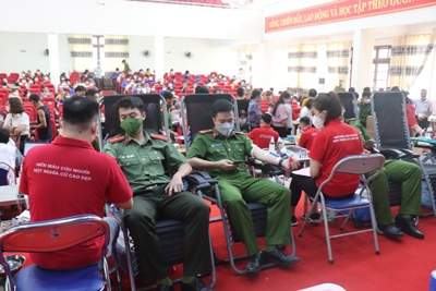 Huyện Phú Xuyên: Hàng nghìn người tham gia ngày hội hiến máu vì cộng đồng