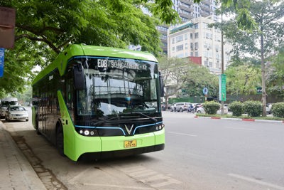 Tuyến E08 chính thức hòa vào hệ thống xe buýt điện Thủ đô