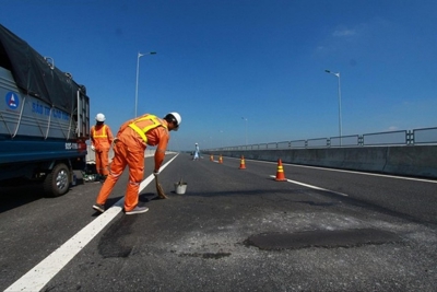 Bộ GTVT yêu cầu VEC khắc phục hư hỏng trên cao tốc Đà Nẵng-Quảng Ngãi