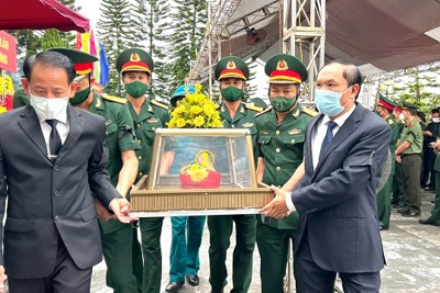 Hà Tĩnh:  An táng 11 hài cốt liệt sĩ hy sinh tại Lào 