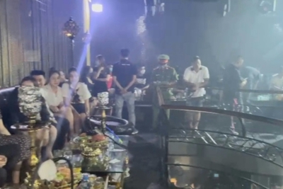 Hà Nội: Phát hiện hàng chục đối tượng "bay lắc" tại quán bar trong đêm 