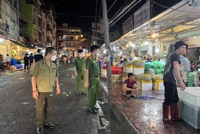 Tăng cường xử lý vi phạm trật tự đô thị tại ngõ 187 Hồng Hà