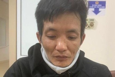 Hà Nội: Giấu ma túy trong người, đối tượng bị cảnh sát phát hiện bắt giữ