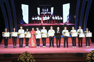 Tuyên dương, khen thưởng 700 học sinh giỏi tiêu biểu của Thủ đô