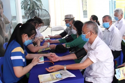 Vinamilk đồng hành chăm sóc sức khỏe cho hơn 10.000 người cao tuổi Việt Nam