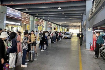 Cục Hàng không yêu cầu xử lý nghiêm vi phạm tại sân bay Tân Sơn Nhất