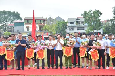 Khai mạc Giải bóng đá tranh Cúp Hai Bà Trưng huyện Mê Linh lần thứ nhất