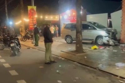 Đồng Nai: Truy tìm tài xế tông ba người thương vong khi đang ngồi ăn đêm