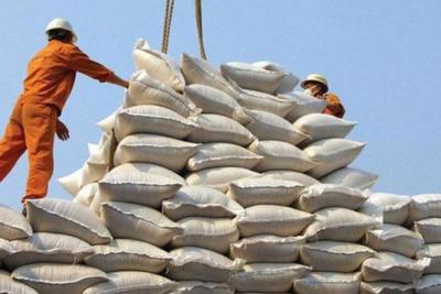 Làm gì để giữ giá gạo xuất khẩu cao?
