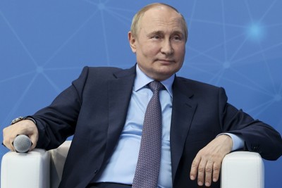 Ukraine áp trừng phạt, Tổng thống Putin cảnh báo hậu quả