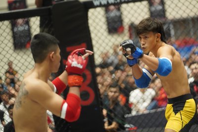 Nguyễn Trần Duy Nhất thắng thuyết phục trong ngày thi đấu đầu tiên của Giải