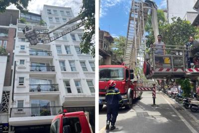 Cháy khách sạn ở Hoàn Kiếm, giải cứu nhiều du khách nước ngoài thoát nạn
