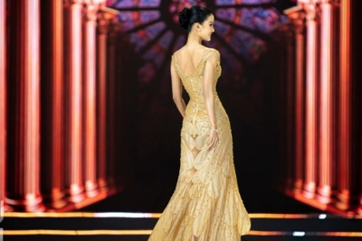 Chiếc váy "độc nhất vô nhị" từ giấm ăn tại Hoa hậu Hoàn vũ Việt Nam