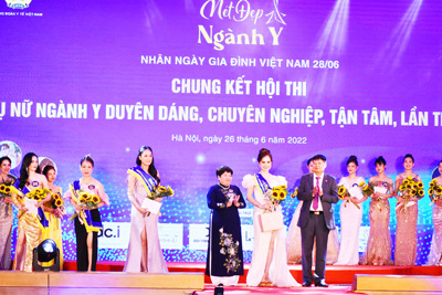 Vương miện “Nét đẹp của ngành Y” đã nằm trong trái tim người bệnh