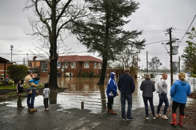 Australia sơ tán hàng ngàn dân ở thành phố lớn do lũ lụt