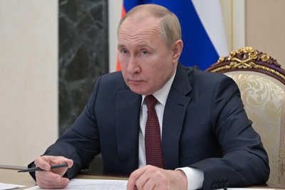 Ông Putin ra chỉ thị mới cho quân đội Nga sau khi kiểm soát Lugansk