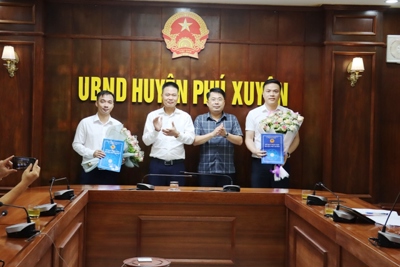 Huyện Phú Xuyên công bố, trao quyết định bổ nhiệm chức danh lãnh đạo quản lý