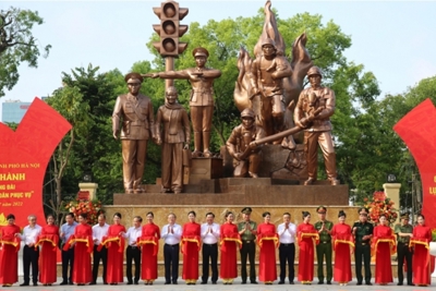 Khánh thành Tượng đài “Công an Nhân dân vì dân phục vụ” tại Hà Nội
