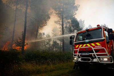 Châu Âu căng mình đối phó cháy rừng giữa nắng nóng “như địa ngục”