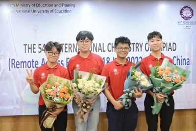 Đội Việt Nam gặt mùa vàng tại Olympic Hóa học quốc tế 2022