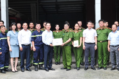 Quận Hoàn Kiếm: Thăm, động viên đội Cảnh sát PCCC và cứu nạn, cứu hộ