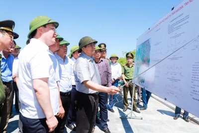 Thủ tướng Phạm Minh Chính kiểm tra các dự án trọng điểm tại Nghệ An