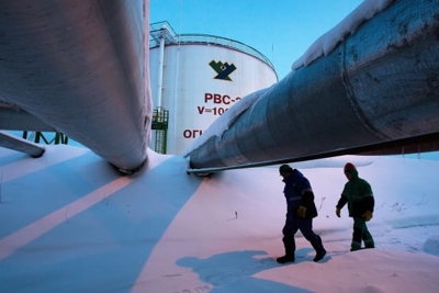 Giá xăng dầu hôm nay 27/7: Nga cắt giảm nguồn cung đẩy dầu thô tăng mạnh